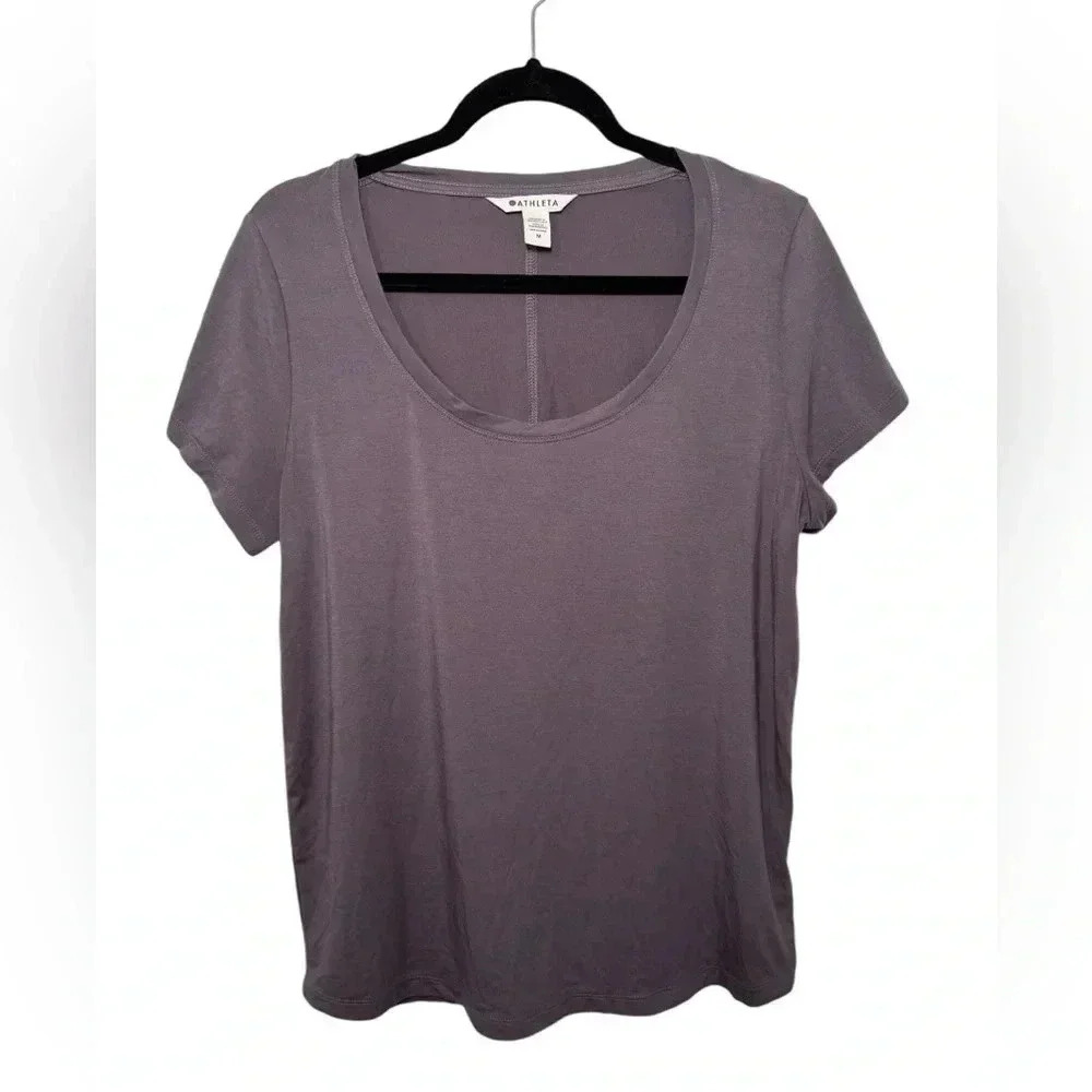 Athleta Stratus II Tee Dusk Violet Athletic Comfy Size Medium - Picture 1 of 4